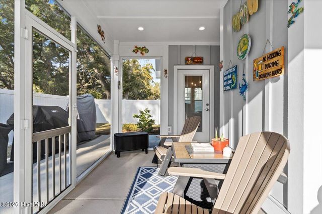 458 Raven Glen Drive, Southport, NC 28461