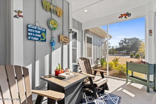 458 Raven Glen Drive, Southport, NC 28461