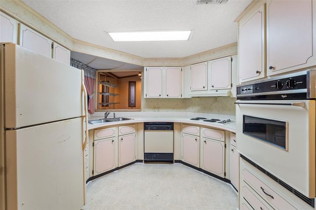 8485 IMPERIAL CIRCLE, Palmetto, FL 34221