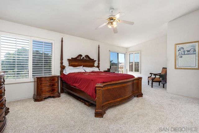 408 Shadow Tree Dr, Oceanside, CA 92058