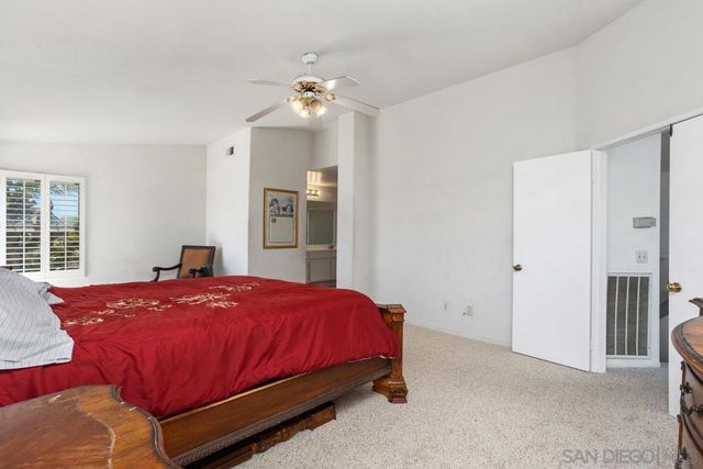 408 Shadow Tree Dr, Oceanside, CA 92058