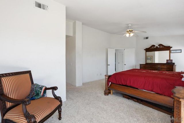 408 Shadow Tree Dr, Oceanside, CA 92058