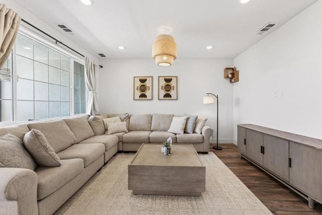 9532 Seawind Way, Newark, CA 94560