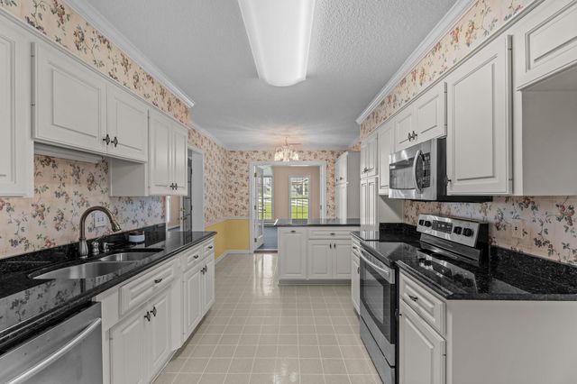 168 S Lake Emory Drive, Inman, SC 29349