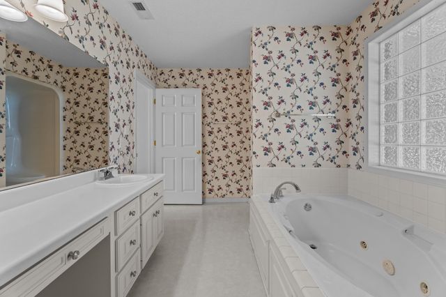 168 S Lake Emory Drive, Inman, SC 29349
