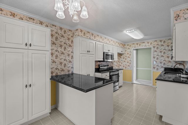 168 S Lake Emory Drive, Inman, SC 29349