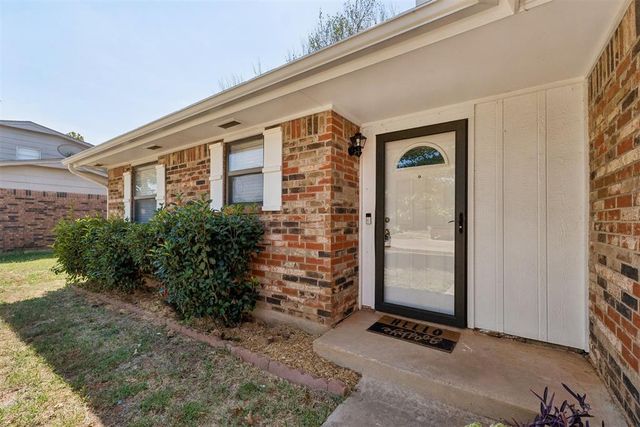 213 S Silver Drive, Mustang, OK 73064