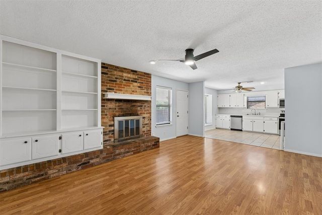213 S Silver Drive, Mustang, OK 73064
