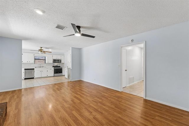 213 S Silver Drive, Mustang, OK 73064