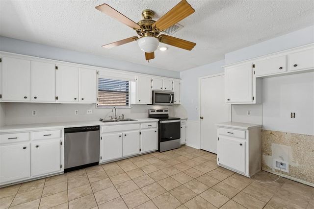 213 S Silver Drive, Mustang, OK 73064