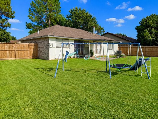7819 Breda Drive, Baytown, TX 77521