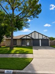 7819 Breda Drive, Baytown, TX 77521