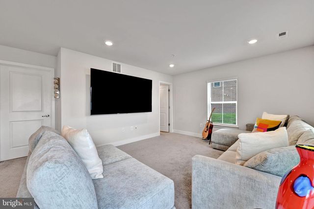5318 PHILLIS WHEATLEY PL, White Plains, MD 20695
