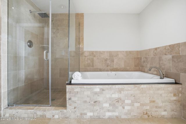 2060 Beach Boulevard, 204, Biloxi, MS 39531