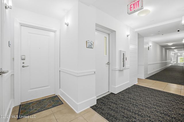 2060 Beach Boulevard, 204, Biloxi, MS 39531