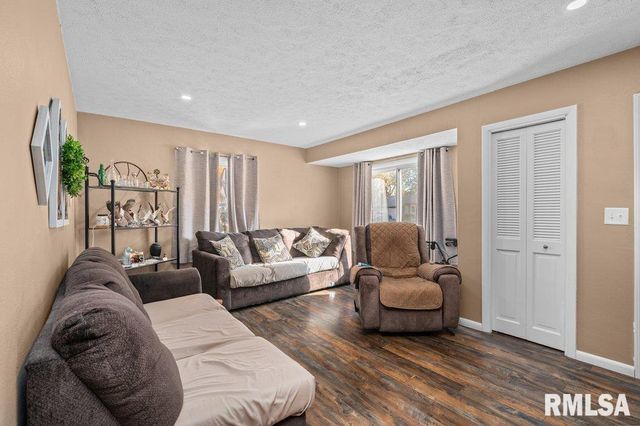 1115 35TH Avenue Court, East Moline, IL 61265