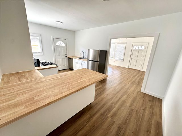 7 Hunt Street, Houston, TX 77003