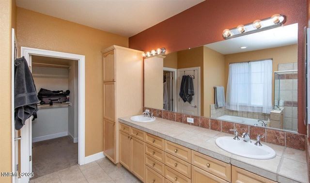 6036 Cielo Circle, Sparks, NV 89436