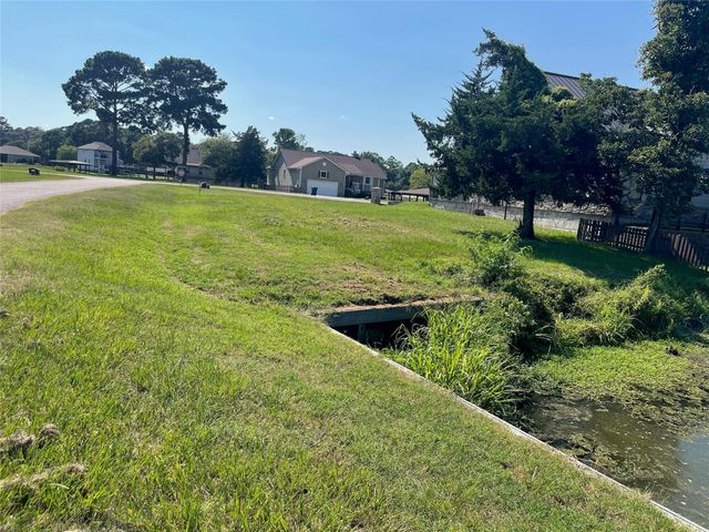 7 Peninsula Point, Huntsville, TX 77340