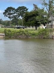 7 Peninsula Point, Huntsville, TX 77340
