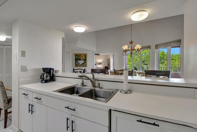 100 SE 5th Avenue 504, Boca Raton, FL 33432