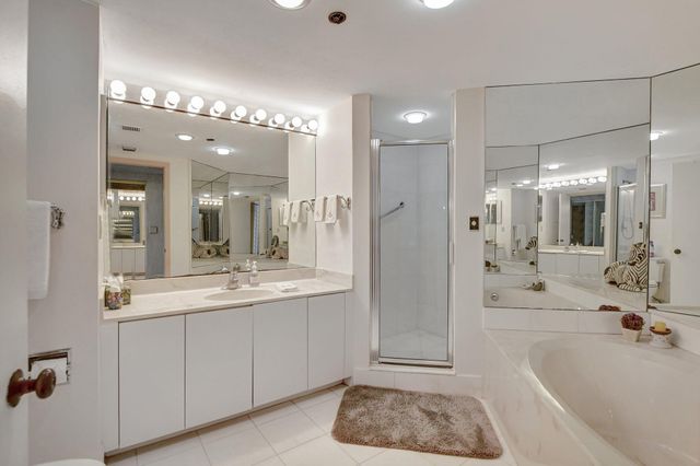 100 SE 5th Avenue 504, Boca Raton, FL 33432