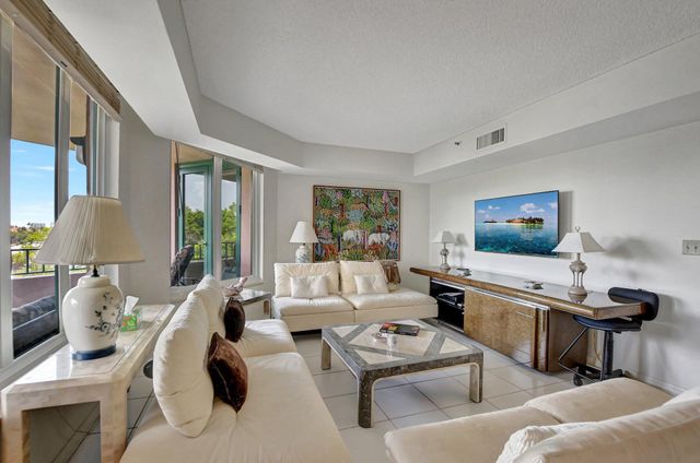 100 SE 5th Avenue 504, Boca Raton, FL 33432