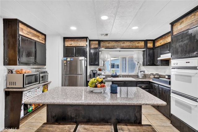 12861 West St 123, Garden Grove, CA 92840