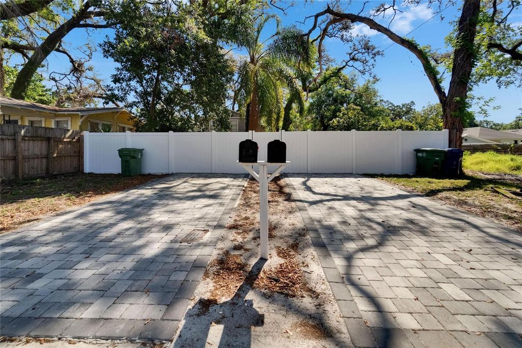 Image 41 of property listing at 4209 N 14TH STREET, Tampa, FL 33603
