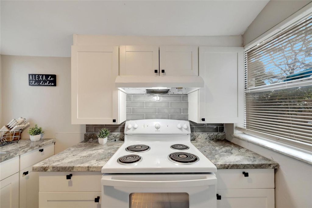 Image 10 of property listing at 4209 N 14TH STREET, Tampa, FL 33603