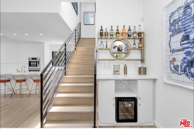 8516 Franklin Avenue, Los Angeles, CA 90069
