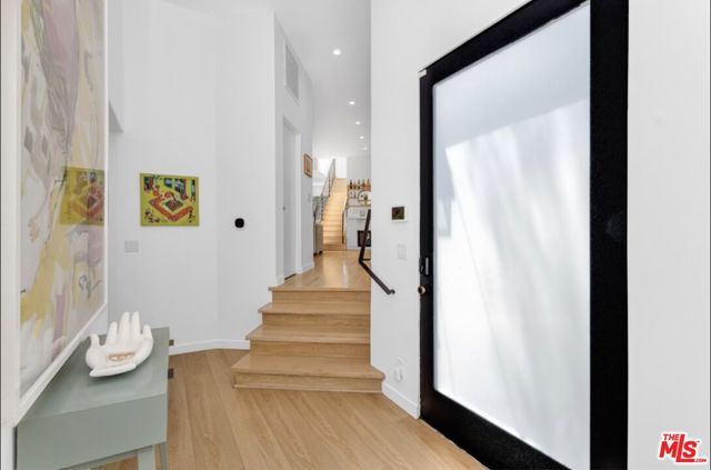 8516 Franklin Avenue, Los Angeles, CA 90069