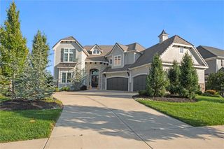 16121 Paradise Street, Overland Park, KS 66221