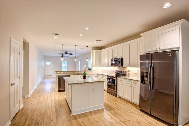 109 W Damon Street, Terrell, TX 75160