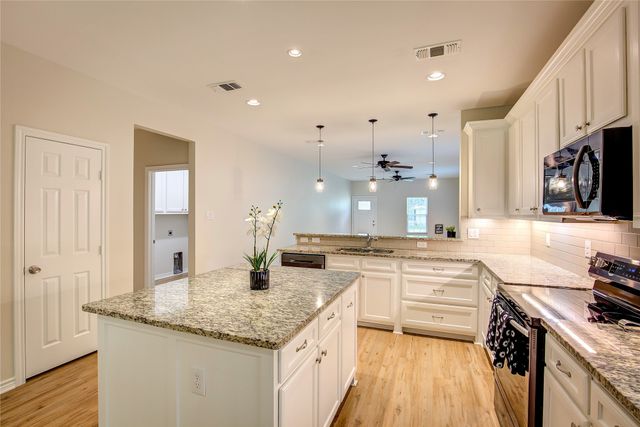 109 W Damon Street, Terrell, TX 75160