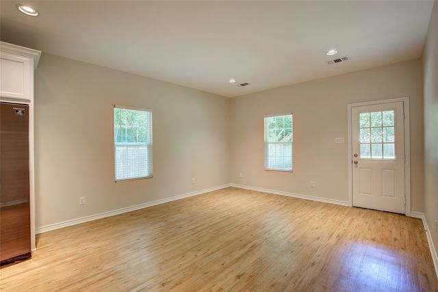 109 W Damon Street, Terrell, TX 75160
