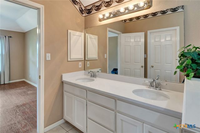 205 Arabian Drive, Victoria, TX 77904