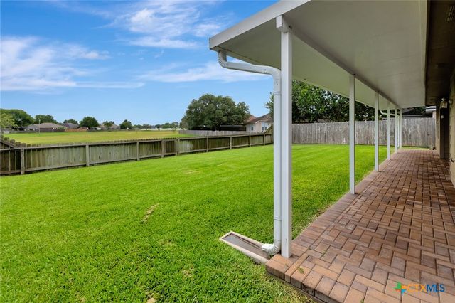 205 Arabian Drive, Victoria, TX 77904