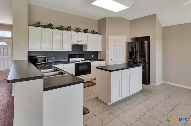 205 Arabian Drive, Victoria, TX 77904