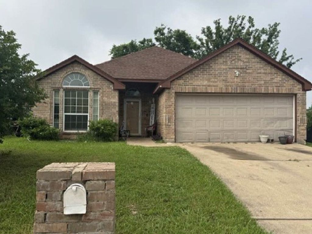 3316 Appomattox Drive, Forest Hill, TX 76140