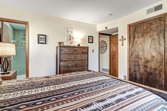 3256 Calle De Molina, Santa Fe, NM 87507