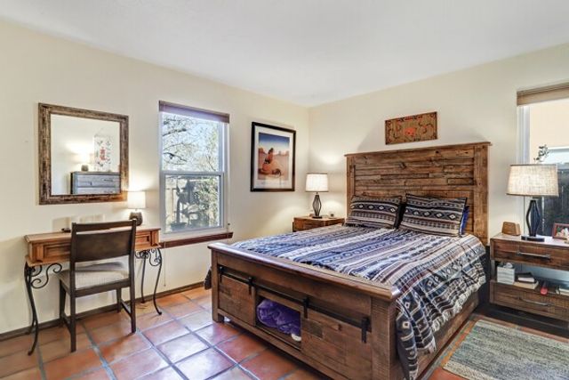 3256 Calle De Molina, Santa Fe, NM 87507