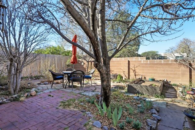 3256 Calle De Molina, Santa Fe, NM 87507