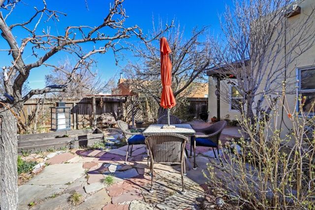 3256 Calle De Molina, Santa Fe, NM 87507
