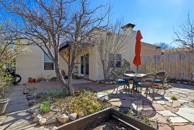 3256 Calle De Molina, Santa Fe, NM 87507