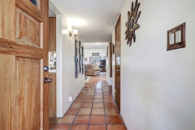 3256 Calle De Molina, Santa Fe, NM 87507