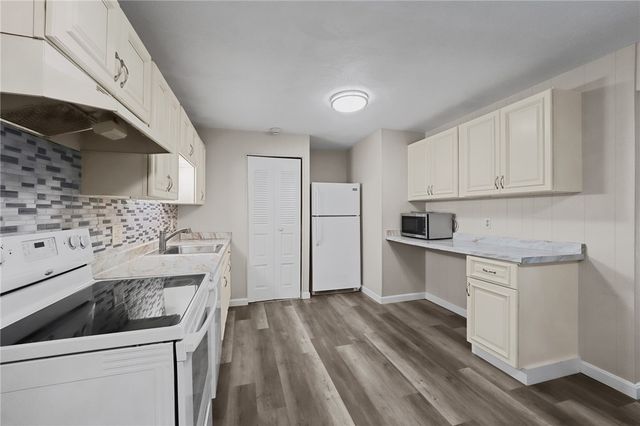 300 Smithfield Road 5-34, North Providence, RI 02904