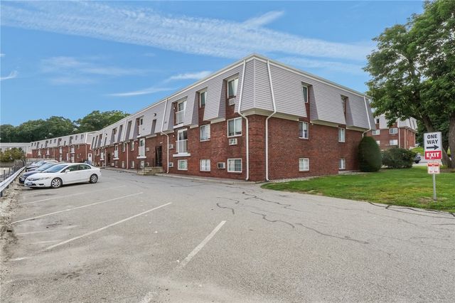 300 Smithfield Road 5-34, North Providence, RI 02904