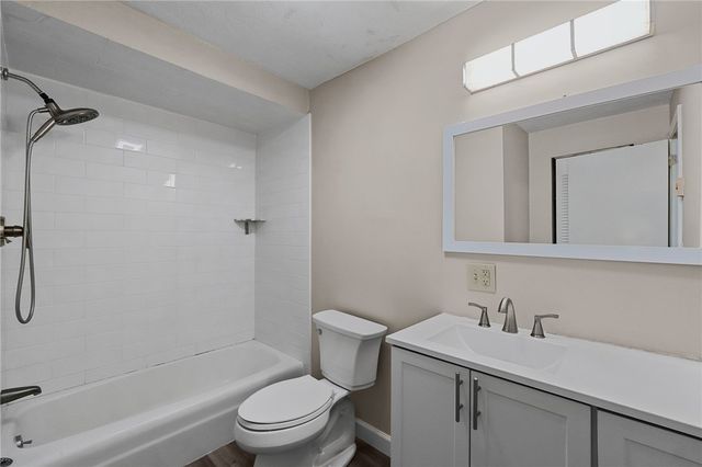 300 Smithfield Road 5-34, North Providence, RI 02904