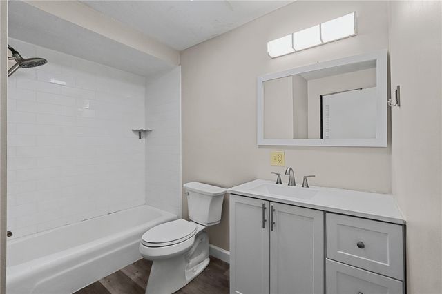 300 Smithfield Road 5-34, North Providence, RI 02904